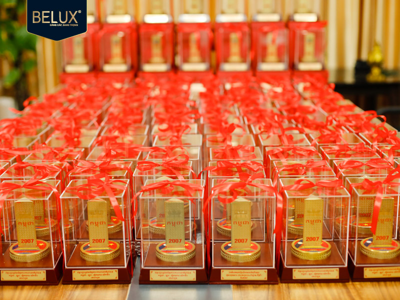 Lô Cột Mốc Bờ Y bằng đồng cao 13cm thiết kế theo yêu cầu